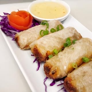 A4. Crispy Rolls (4 Rolls)